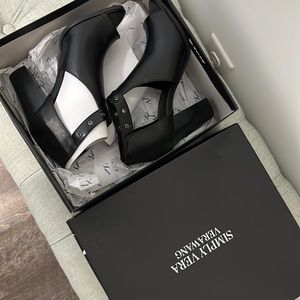 Booties - Vera Wang